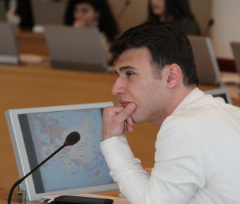 Direktorun salamlama nitqi